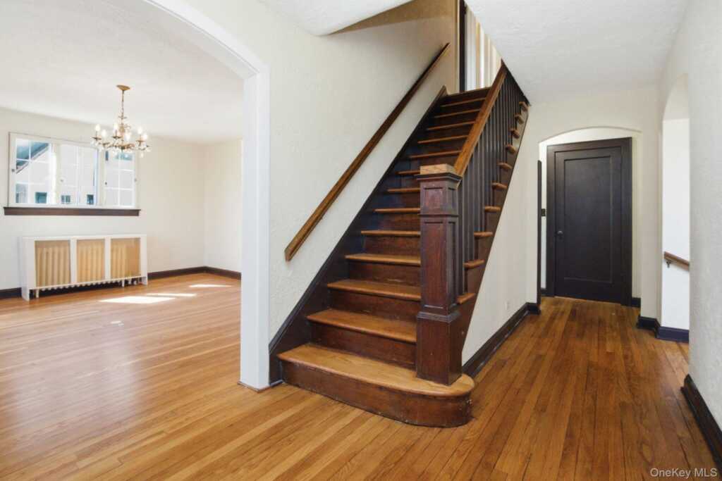 5 Seymour Place, White Plains, NY 10605 - Photo 19 of 33