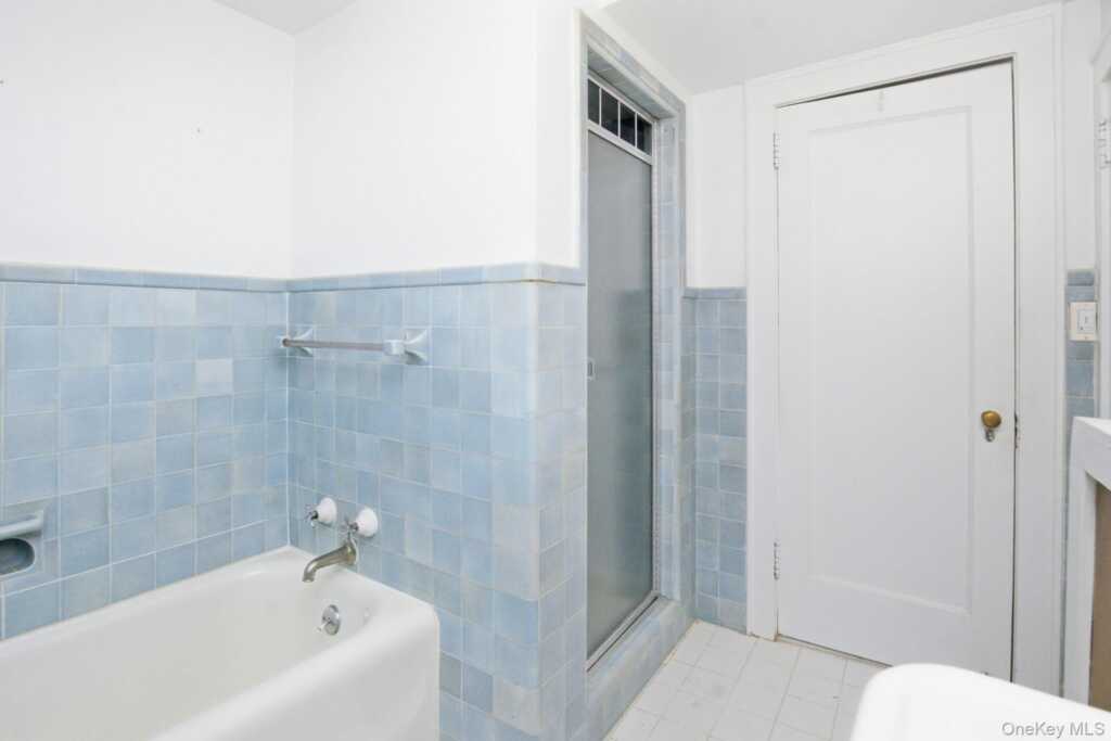 5 Seymour Place, White Plains, NY 10605 - Photo 28 of 33