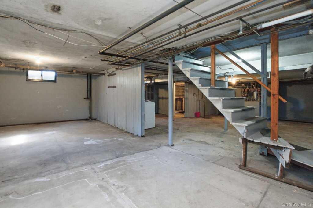 5 Seymour Place, White Plains, NY 10605 - Photo 29 of 33