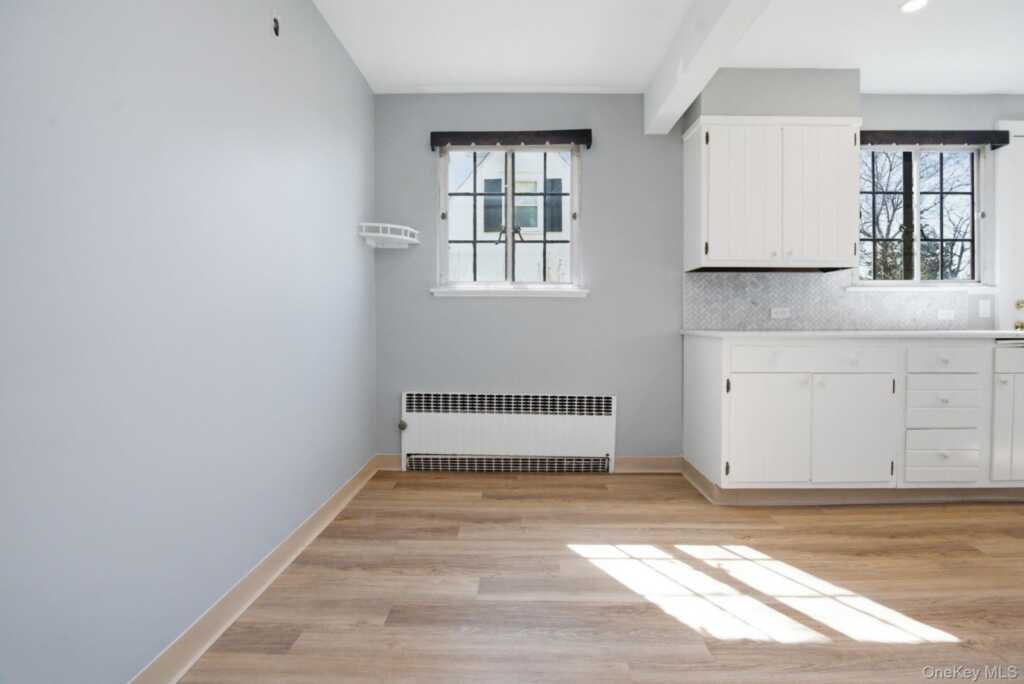 5 Seymour Place, White Plains, NY 10605 - Photo 4 of 33