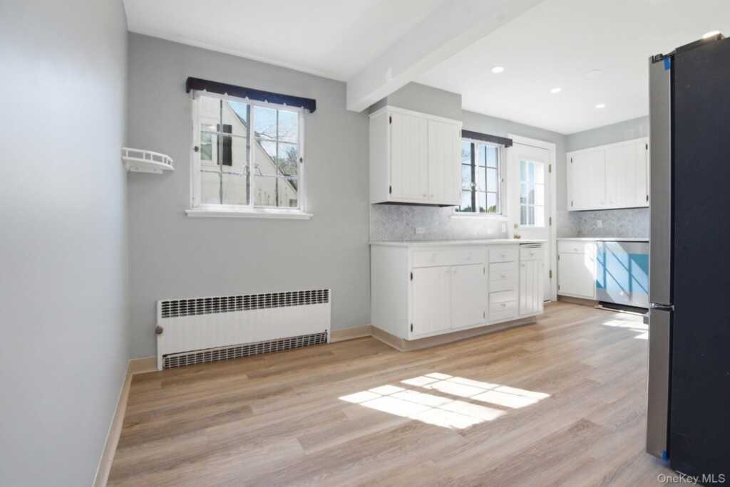 5 Seymour Place, White Plains, NY 10605 - Photo 5 of 33