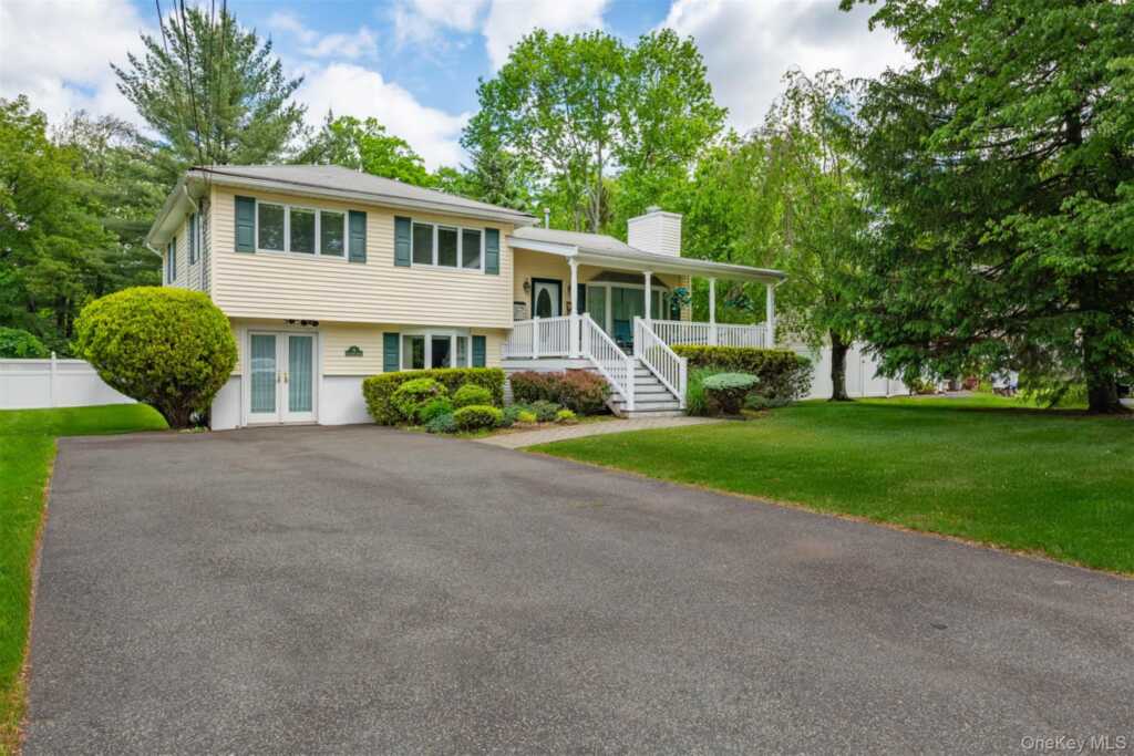 16 Van Orden Avenue, Suffern, NY 10901 - Photo 2 of 30