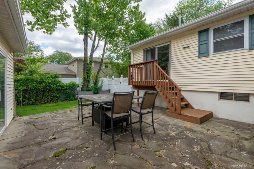 16 Van Orden Avenue, Suffern, NY 10901 - Photo 24 of 30