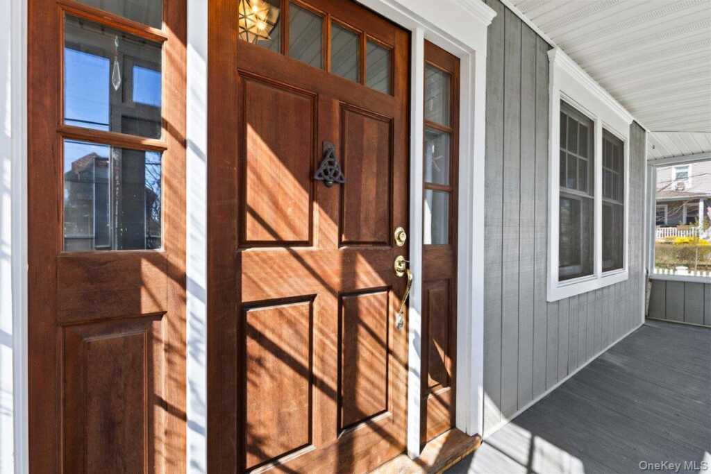 314 Hunter Street, Rye, NY 10543 - Photo 5 of 36