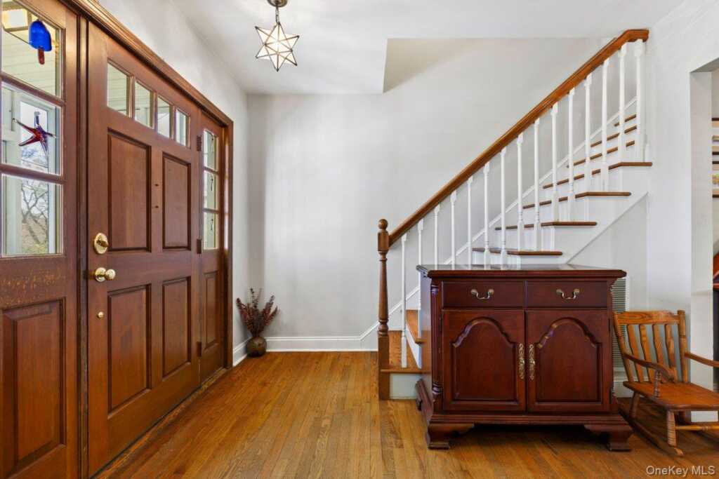 314 Hunter Street, Rye, NY 10543 - Photo 7 of 36