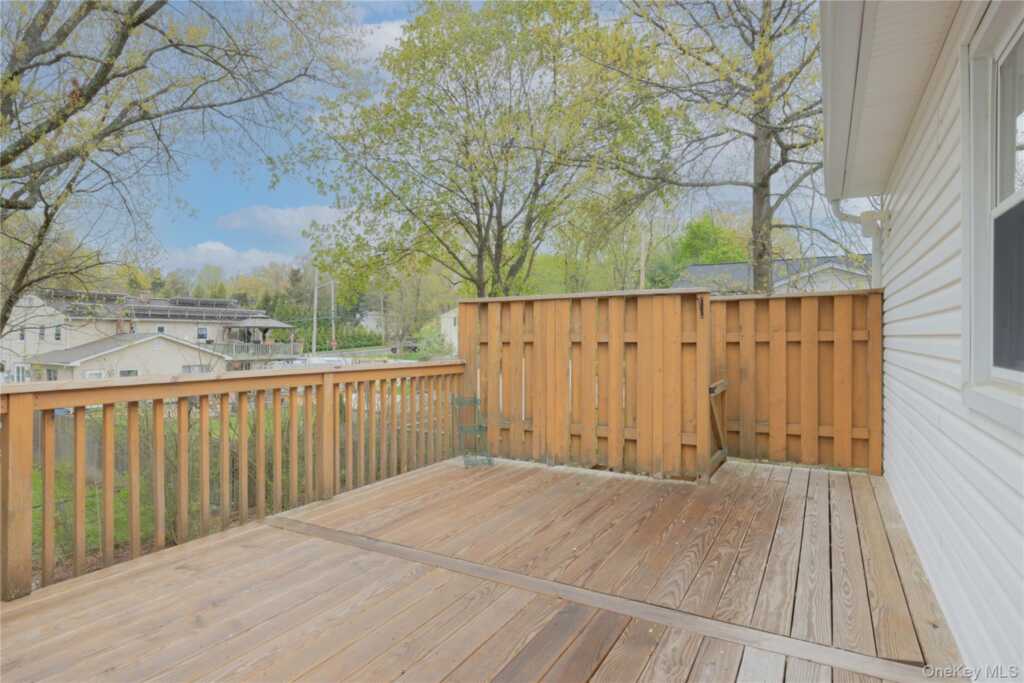 54 Meyer Oval, Pearl River, NY 10965 - Photo 10 of 32