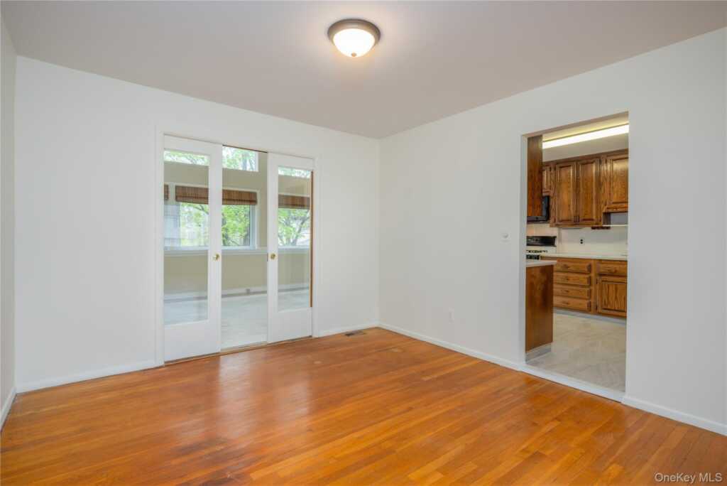 54 Meyer Oval, Pearl River, NY 10965 - Photo 16 of 32