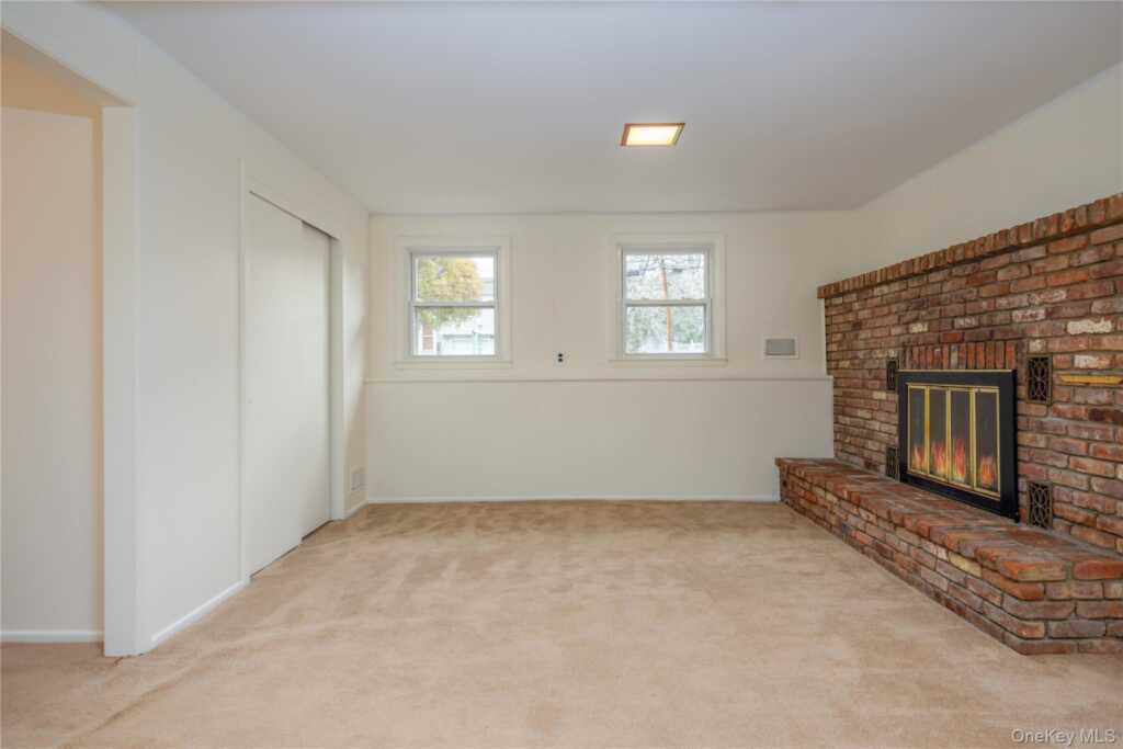 54 Meyer Oval, Pearl River, NY 10965 - Photo 28 of 32