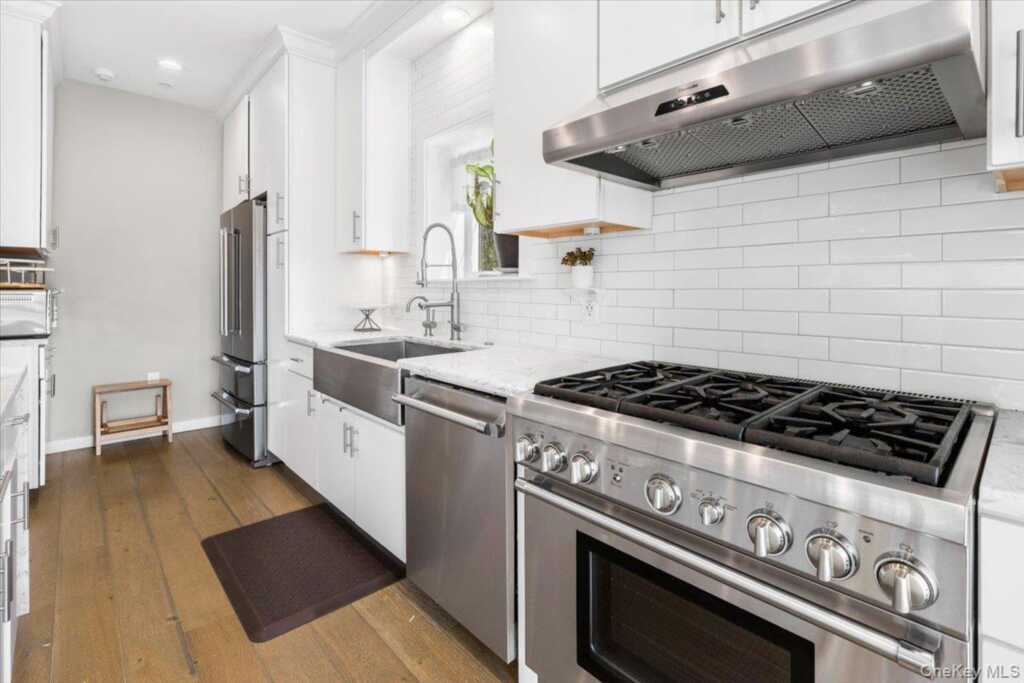 73 Maple Avenue, New Rochelle, NY 10801 - Photo 9 of 23
