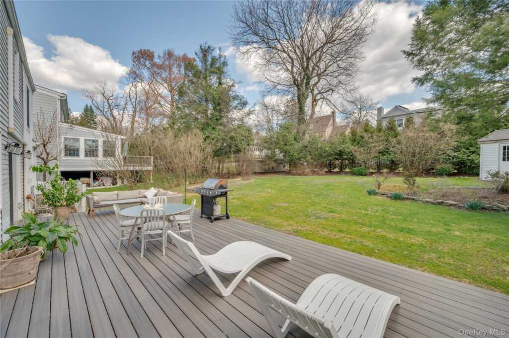 1001 Shore Acres Drive, Rye, NY 10543 - Photo 17 of 39
