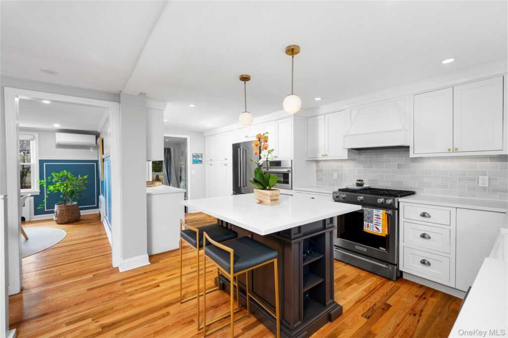 1001 Shore Acres Drive, Rye, NY 10543 - Photo 5 of 39