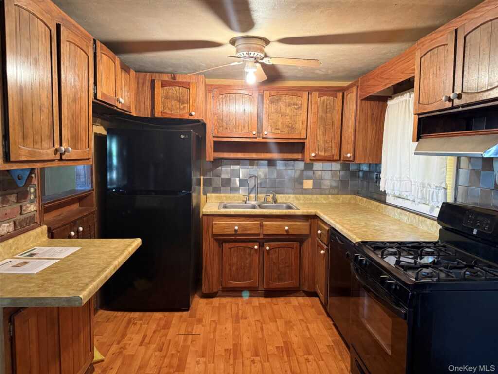 20 Badger Street, New City, NY 10956 - Photo 10 of 14