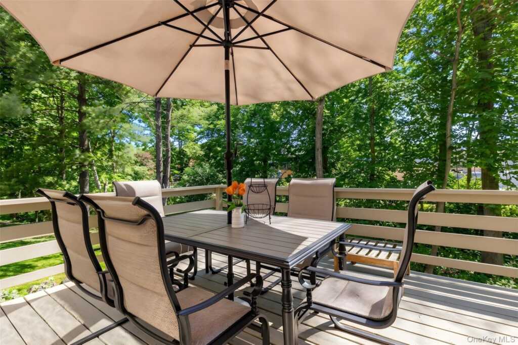 21 Tulip Tree Lane, Rye, NY 10543 - Photo 13 of 36