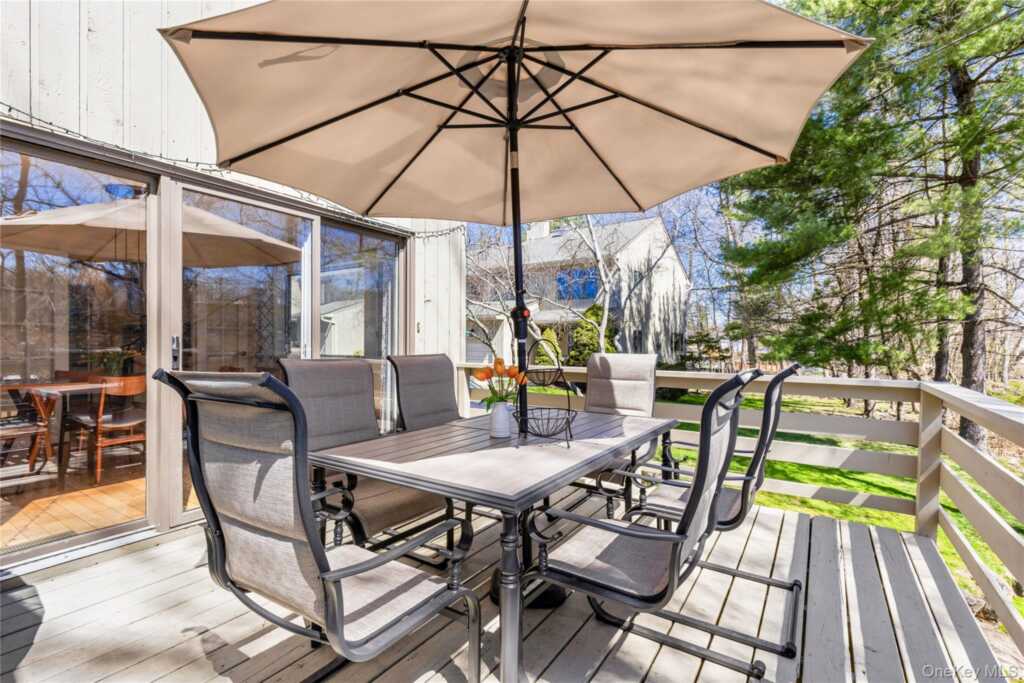 21 Tulip Tree Lane, Rye, NY 10543 - Photo 14 of 36