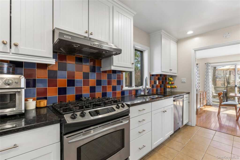 21 Tulip Tree Lane, Rye, NY 10543 - Photo 18 of 36