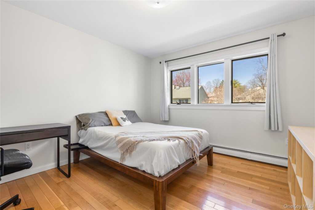 21 Tulip Tree Lane, Rye, NY 10543 - Photo 20 of 36