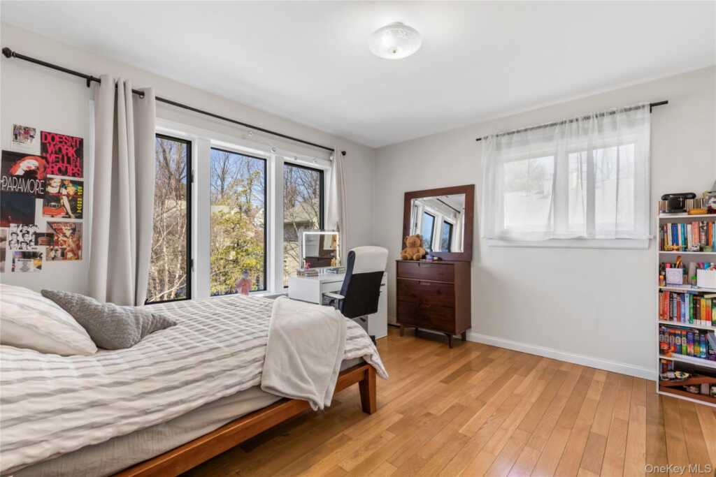 21 Tulip Tree Lane, Rye, NY 10543 - Photo 23 of 36