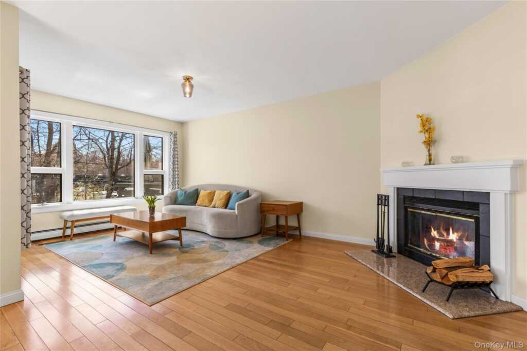 21 Tulip Tree Lane, Rye, NY 10543 - Photo 8 of 36