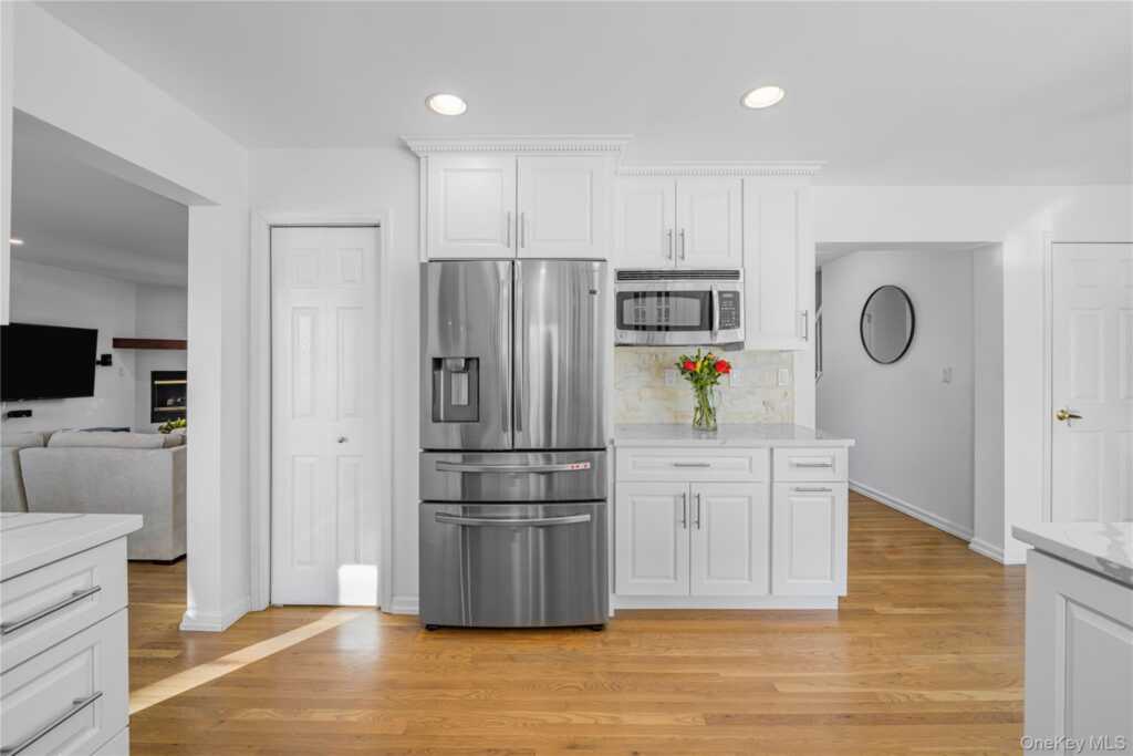 209 Neuton Avenue, Rye, NY 10573 - Photo 13 of 32