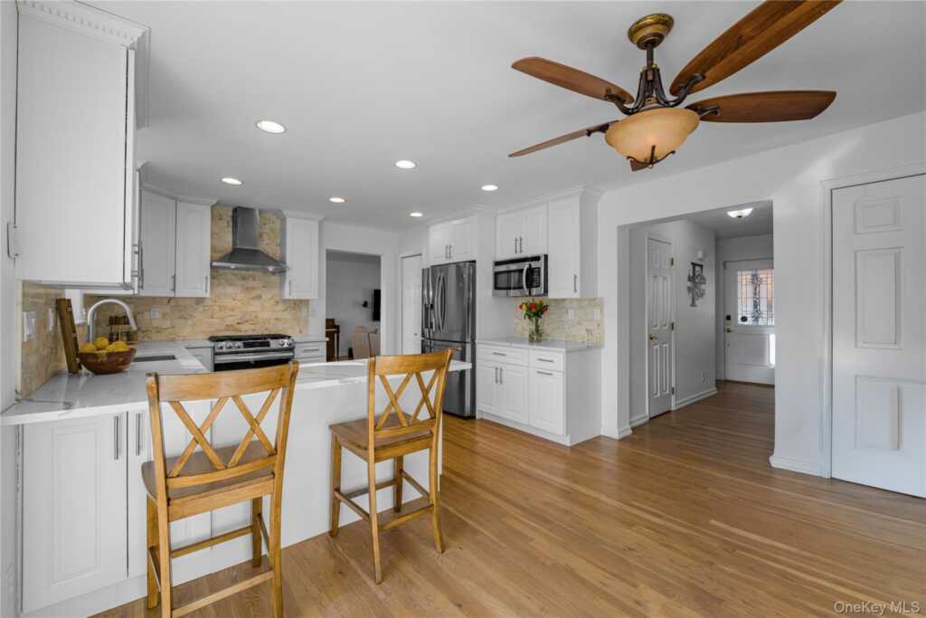 209 Neuton Avenue, Rye, NY 10573 - Photo 14 of 32