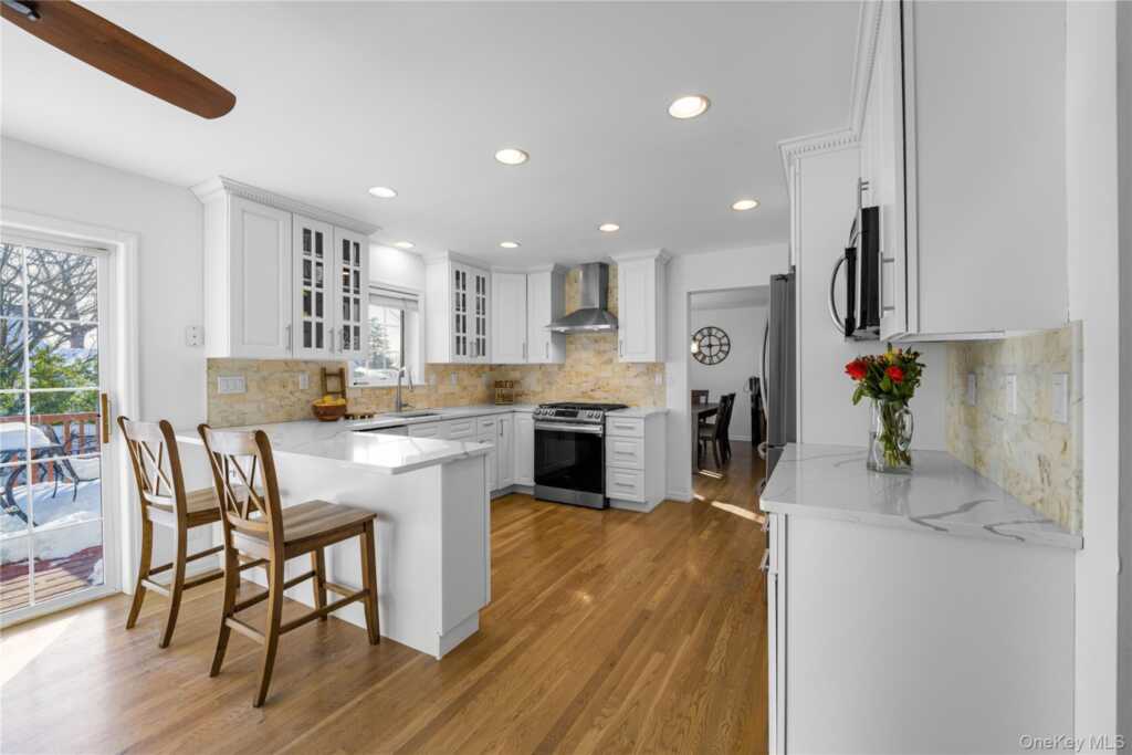 209 Neuton Avenue, Rye, NY 10573 - Photo 8 of 32