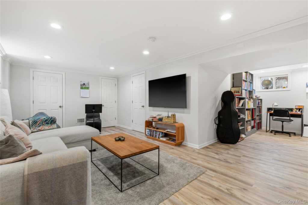 350 Midland Avenue, Rye, NY 10580 - Photo 19 of 25