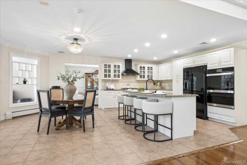 33 King Arthur Court, New City, NY 10956 - Photo 23 of 47