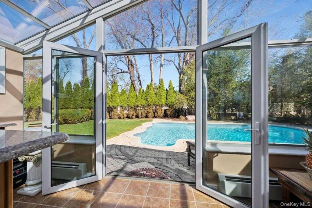 33 King Arthur Court, New City, NY 10956 - Photo 27 of 47