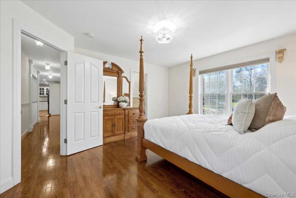 33 King Arthur Court, New City, NY 10956 - Photo 28 of 47