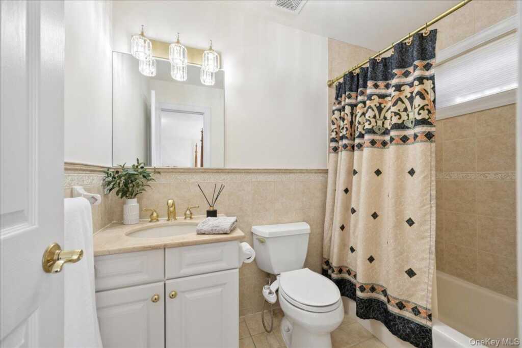 33 King Arthur Court, New City, NY 10956 - Photo 29 of 47