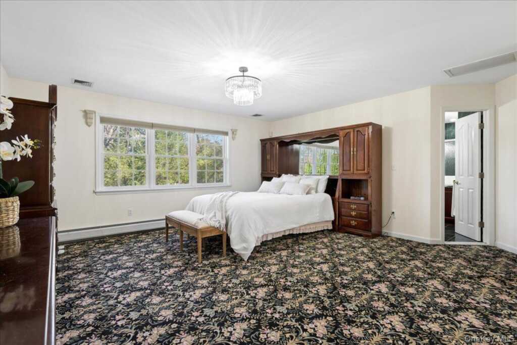 33 King Arthur Court, New City, NY 10956 - Photo 31 of 47
