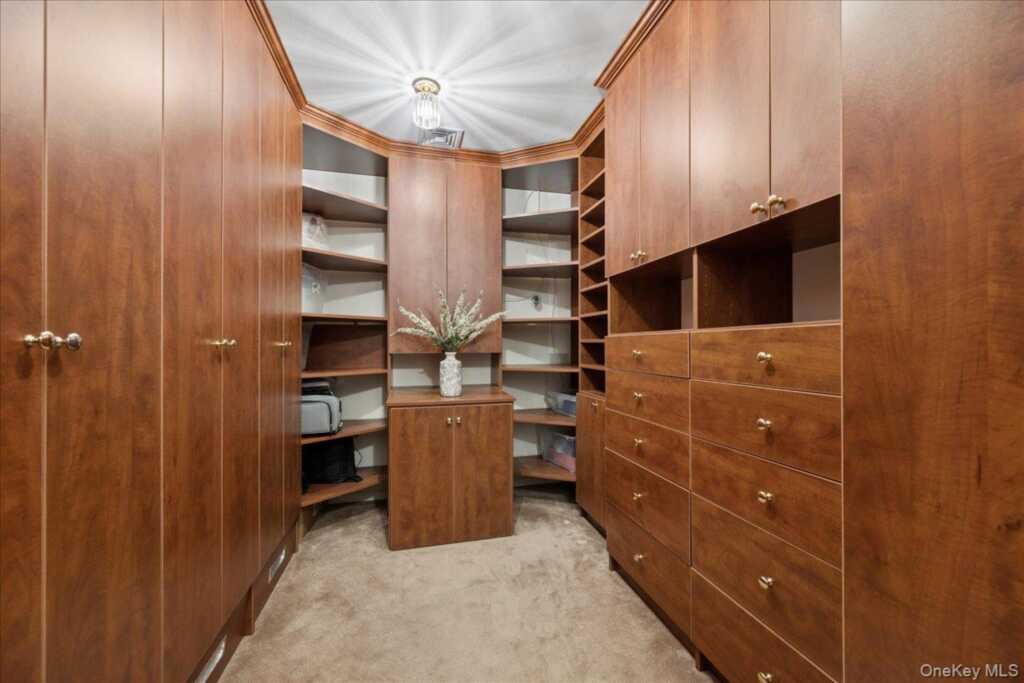 33 King Arthur Court, New City, NY 10956 - Photo 36 of 47