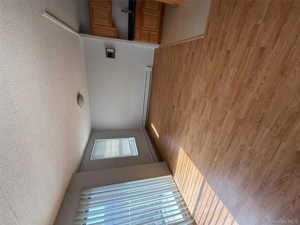 35 Park Avenue, Unit #6T, Suffern, NY 10901 - Photo 5 of 9