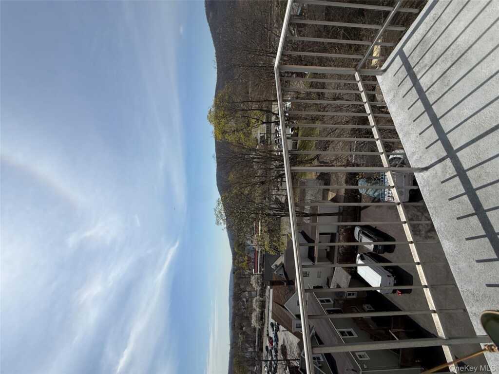 35 Park Avenue, Unit #6T, Suffern, NY 10901 - Photo 6 of 9