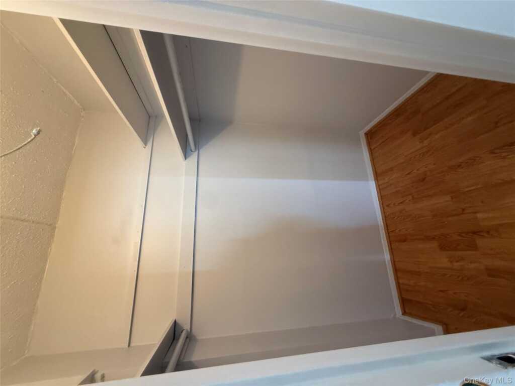 35 Park Avenue, Unit #6T, Suffern, NY 10901 - Photo 8 of 9