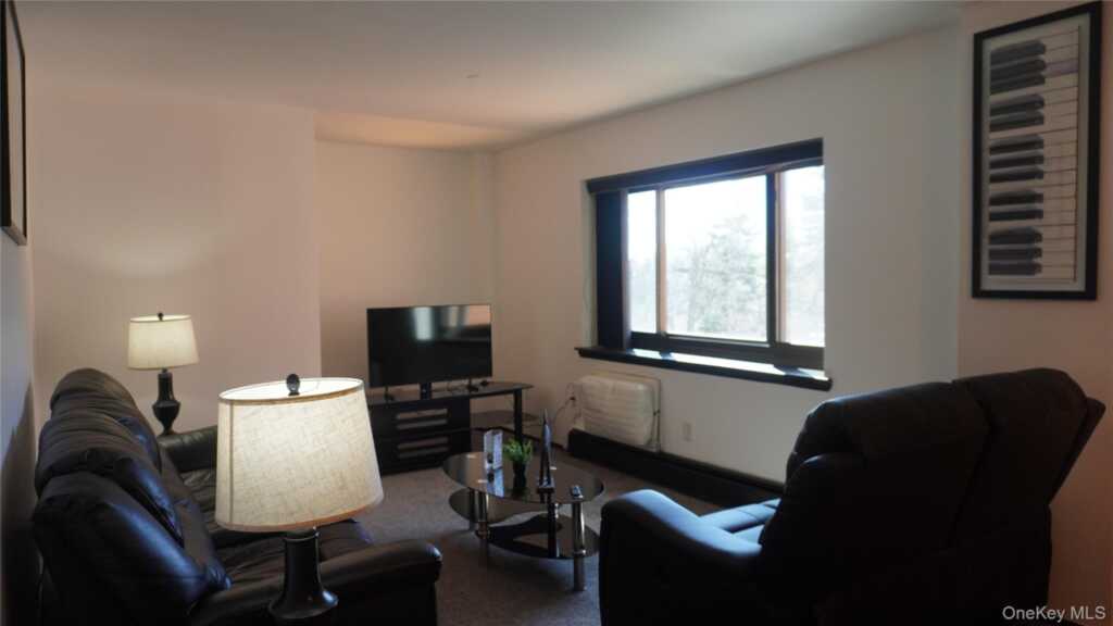 21 Lake Street, Unit #6G, White Plains, NY 10603 - Photo 6 of 15