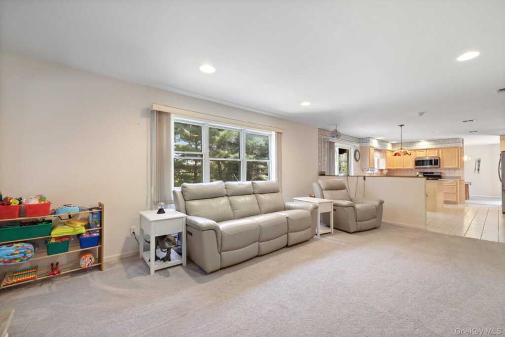 88 Highview Avenue, Nanuet, NY 10954 - Photo 12 of 37