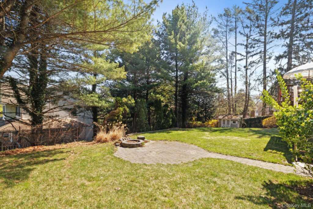 88 Highview Avenue, Nanuet, NY 10954 - Photo 32 of 37