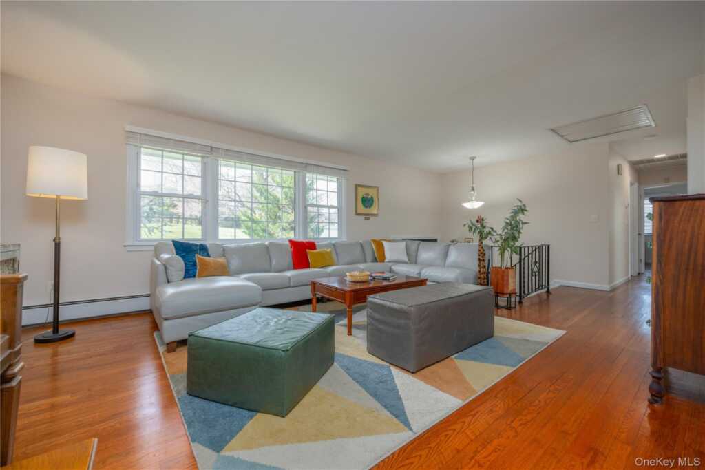 45 Woodglen Drive, New City, NY 10956 - Photo 11 of 43