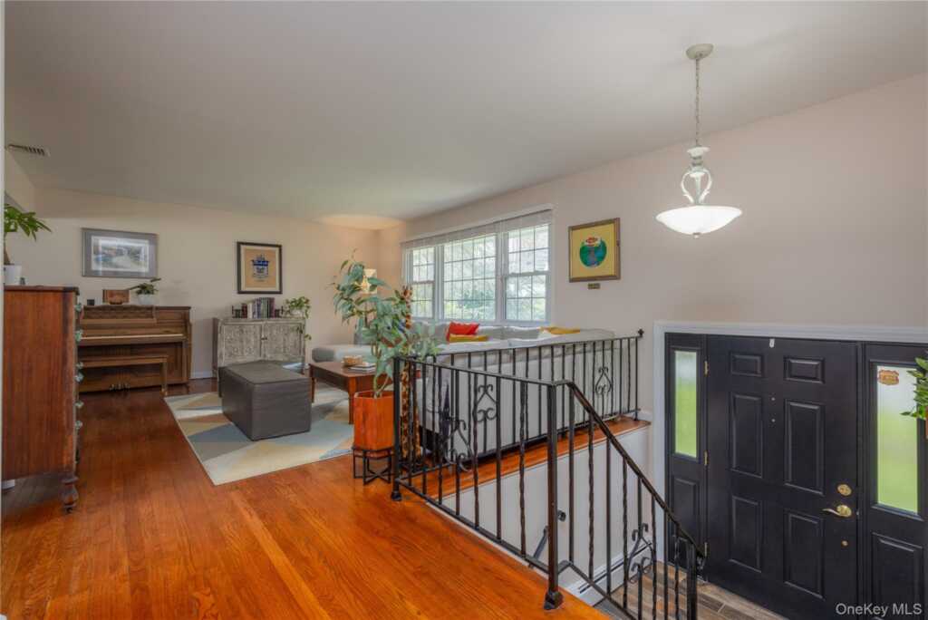 45 Woodglen Drive, New City, NY 10956 - Photo 13 of 43