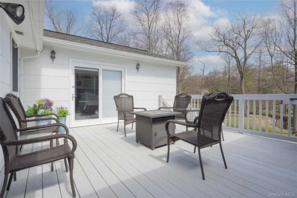 45 Woodglen Drive, New City, NY 10956 - Photo 19 of 43