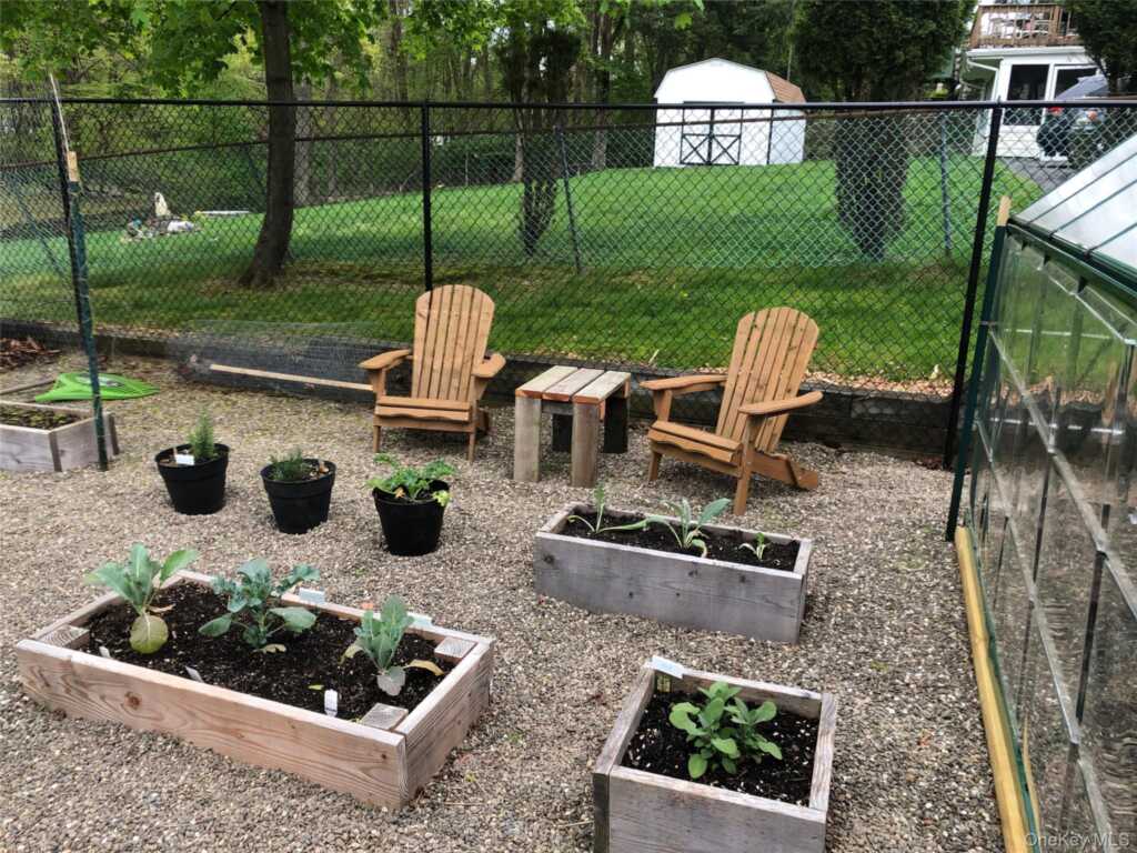 45 Woodglen Drive, New City, NY 10956 - Photo 34 of 43