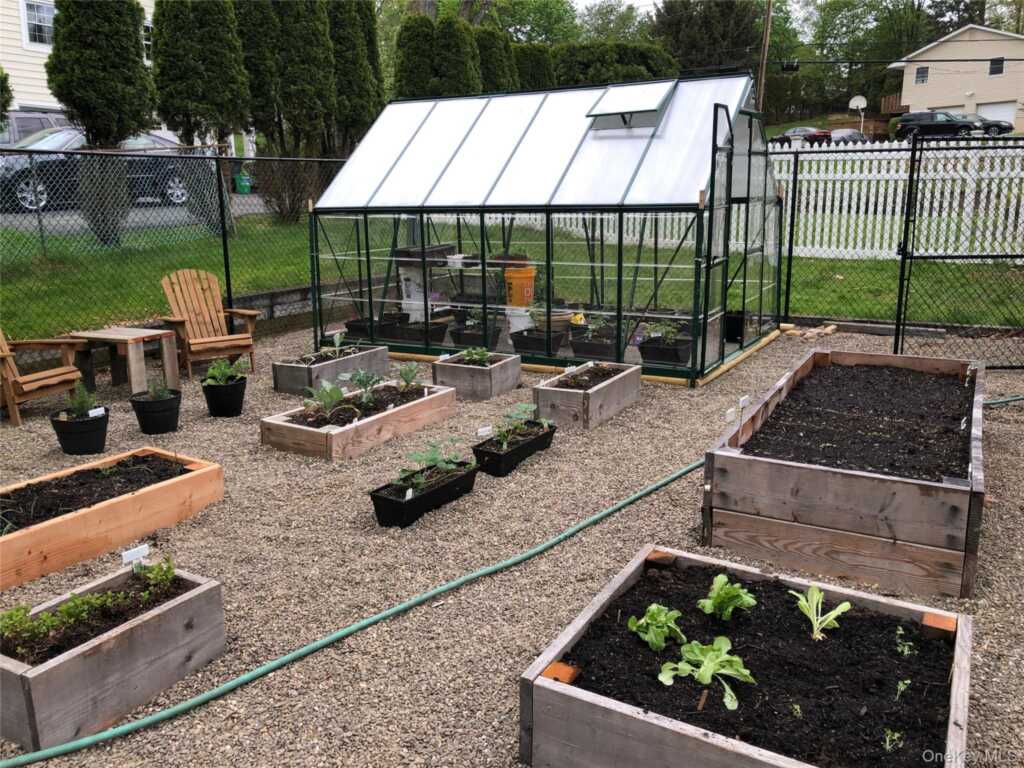 45 Woodglen Drive, New City, NY 10956 - Photo 35 of 43