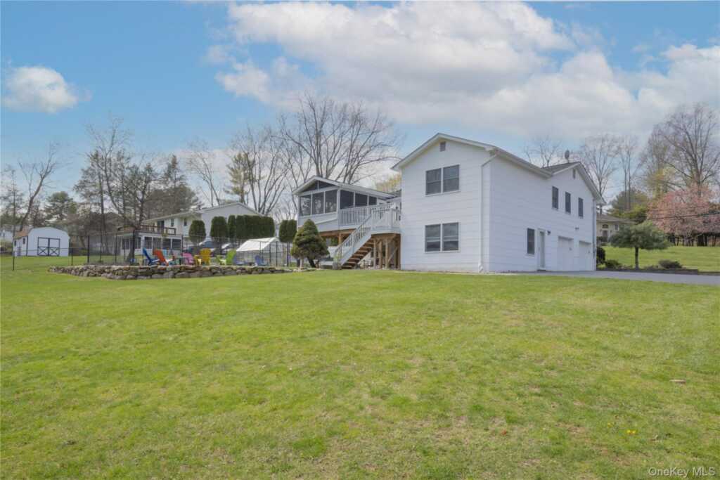 45 Woodglen Drive, New City, NY 10956 - Photo 36 of 43