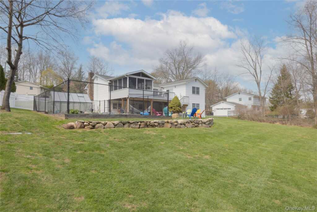 45 Woodglen Drive, New City, NY 10956 - Photo 38 of 43