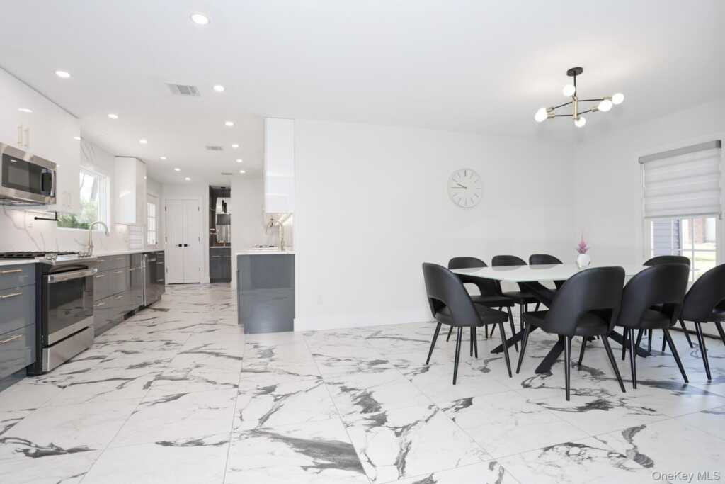 10 Millbury Street, Suffern, NY 10901 - Photo 5 of 40