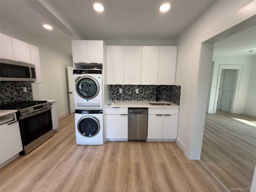 99 Cedar Hill Avenue, Nyack, NY 10960 - Photo 2 of 5