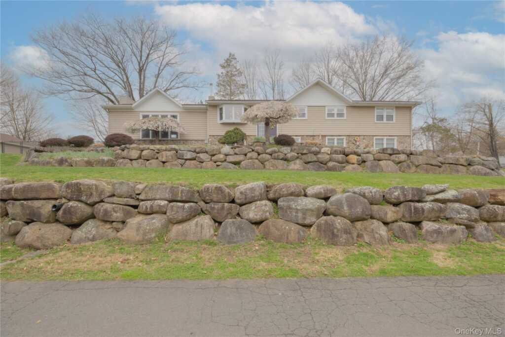 2 Emily Lane, Stony Point, NY 10980