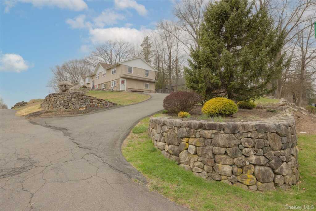 2 Emily Lane, Stony Point, NY 10980 - Photo 2 of 31