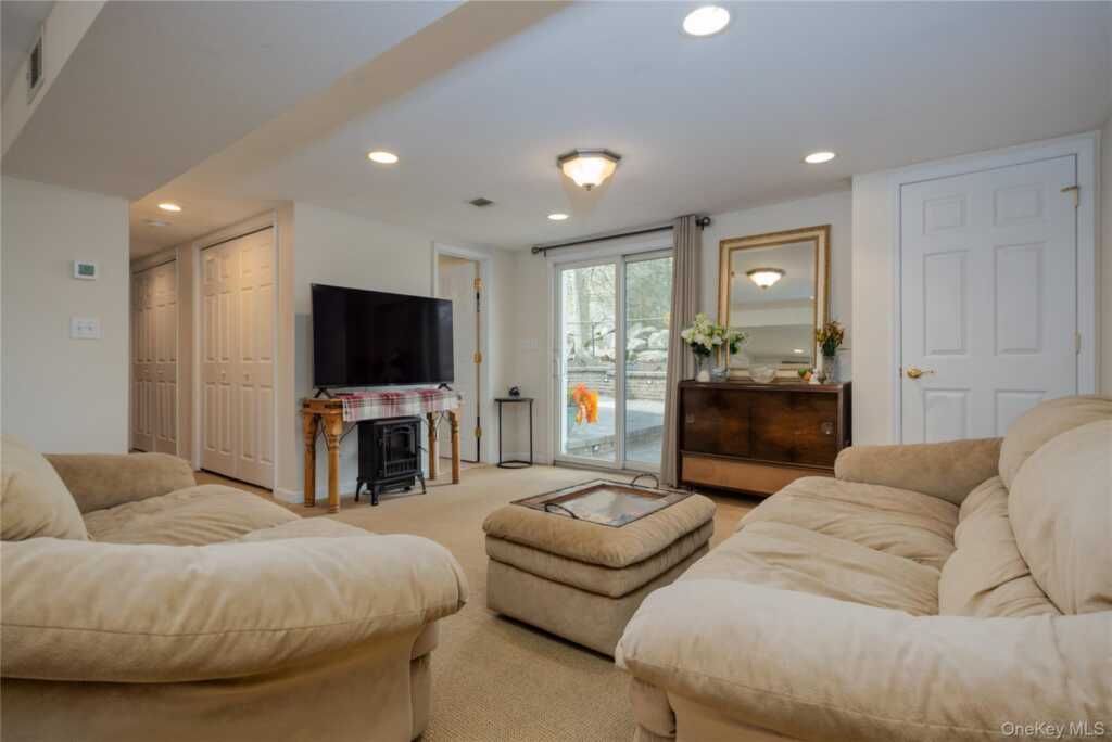 2 Emily Lane, Stony Point, NY 10980 - Photo 25 of 31